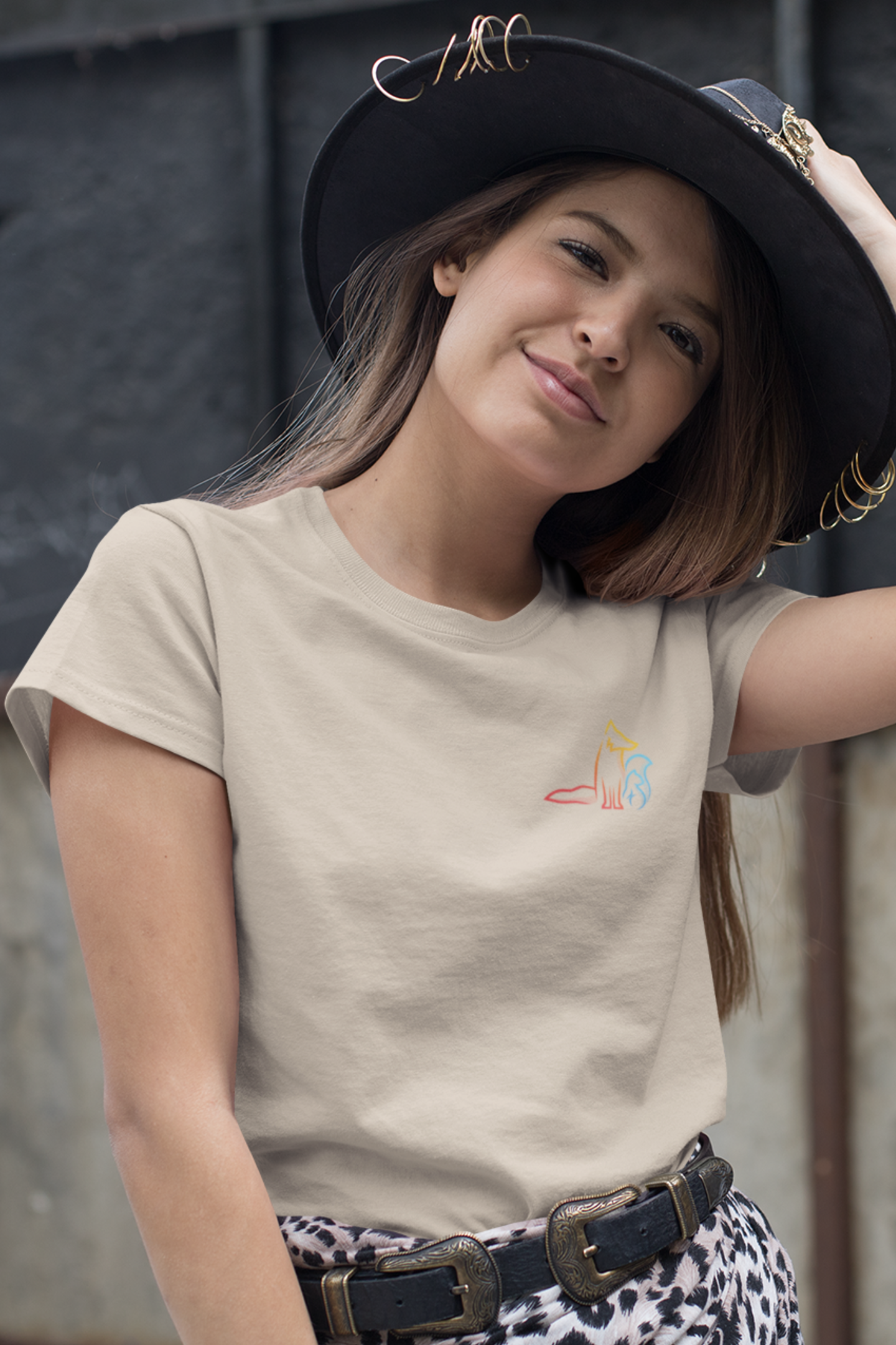 T-Shirt Basic - Minimalistic Logo